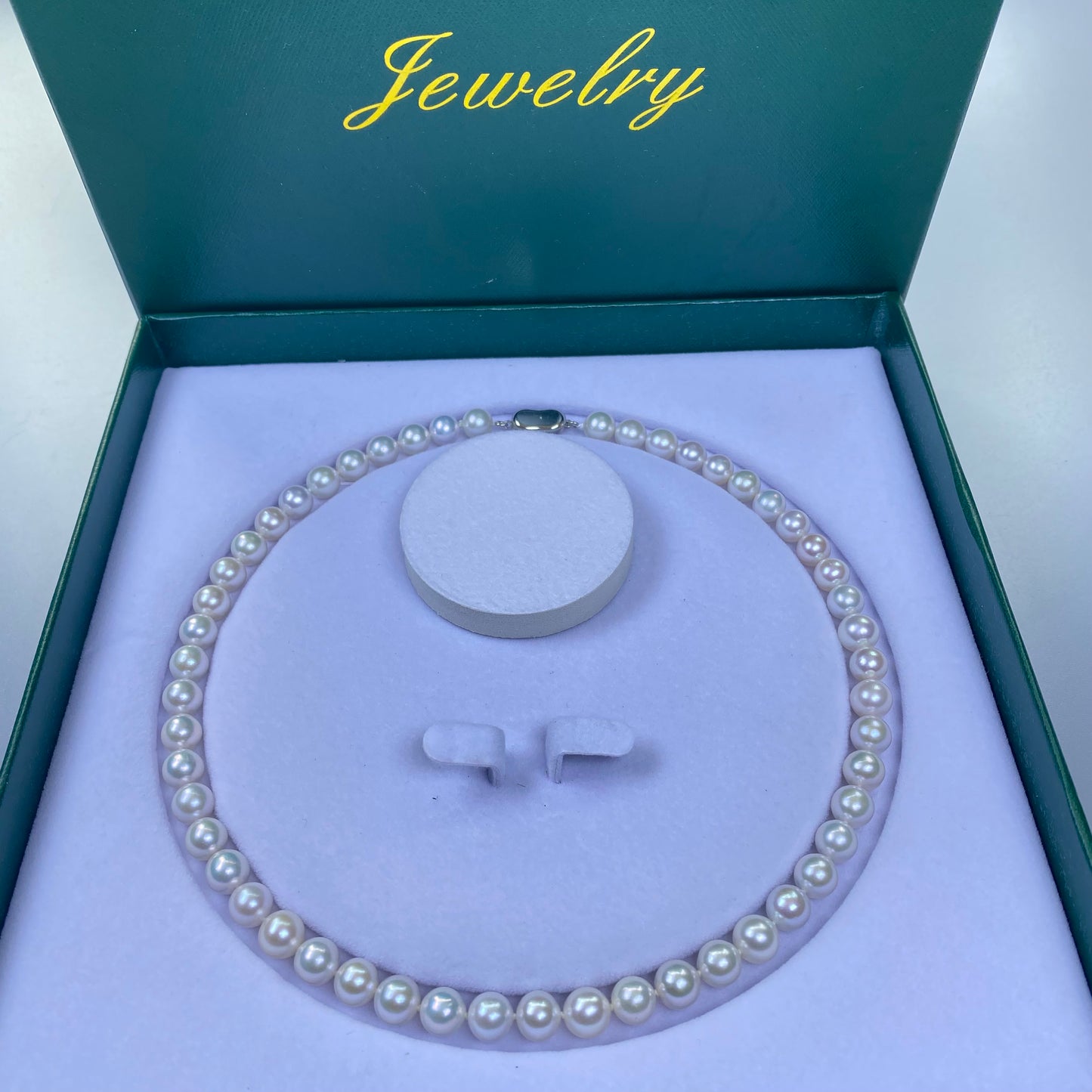 8-9mm White Freshwater Choker Length Pearl Necklace - AAA Quality