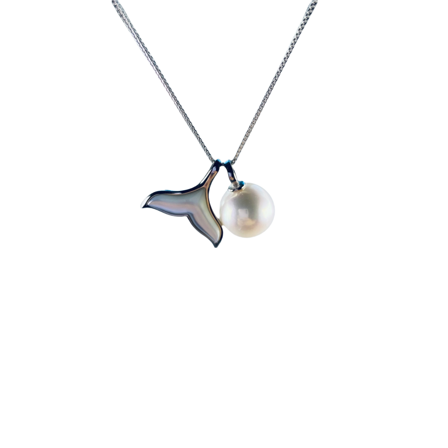11mm AAA Freshwater Pearl With Shell whale tail Pendant