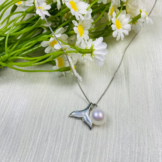 11mm AAA Freshwater Pearl With Shell whale tail Pendant