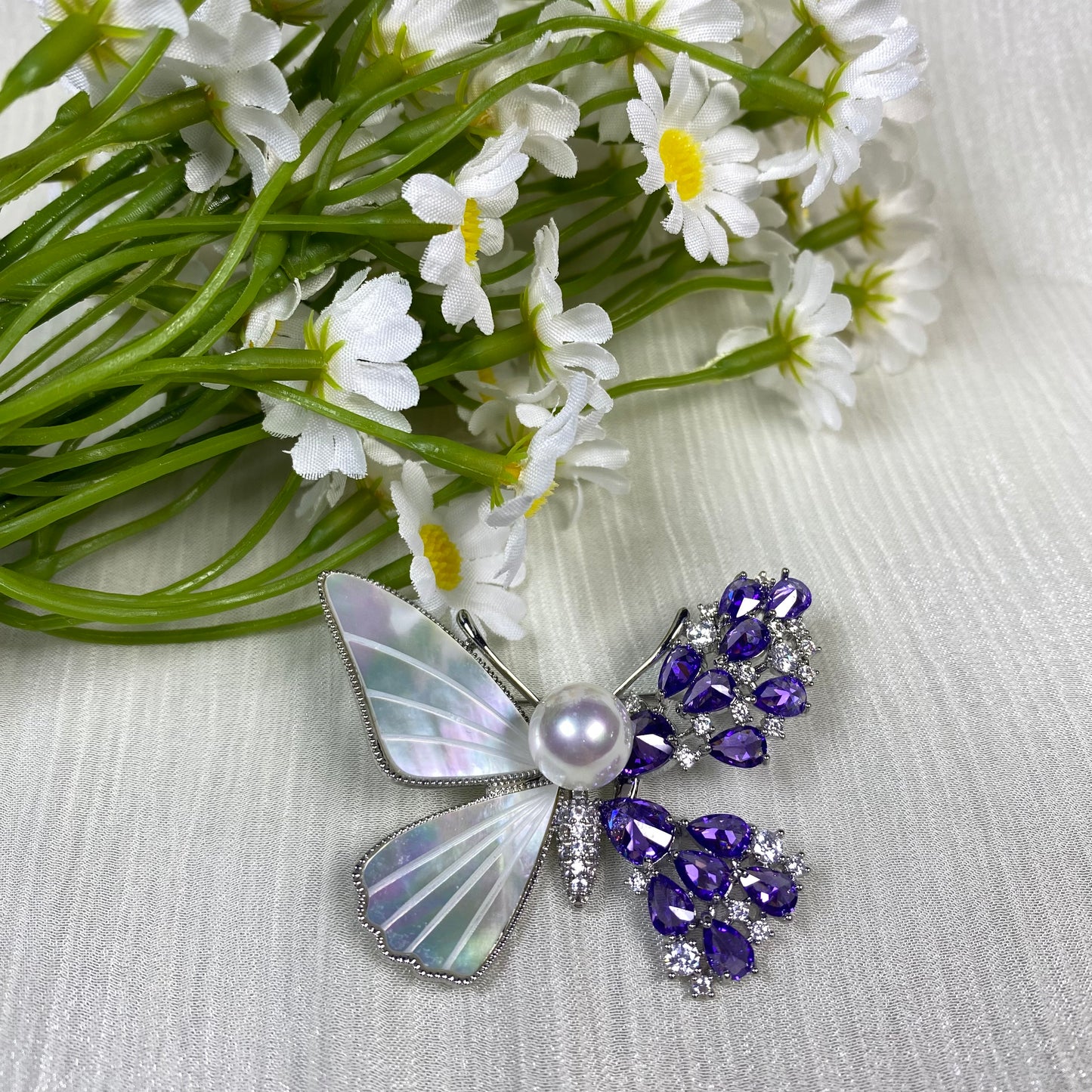 Nacrebloom Butterfly Brooches, Freshwater Pearl Brooch 9.5mm-10.0mm Inlaid shell petal pin, wedding gift, High-quality pearl brooch