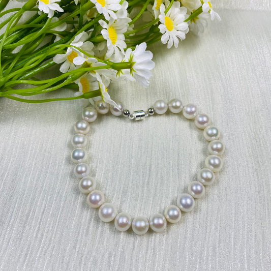 7.5-8.0mm White Freshwater Pearl Bracelet - AAA Quality-Magnetic snap-on head - Wedding gift
